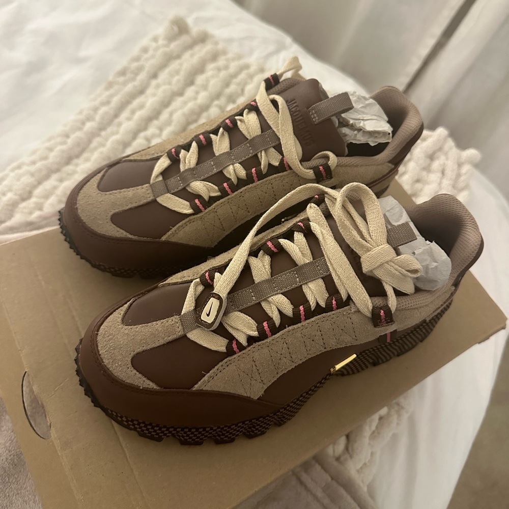 Nike x Jacquemus Air Humara LX "Brown" sneakers.